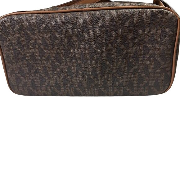 Michael Kors Mono-gram Canvas Jet Set
Backpack. Care tag included main image 4